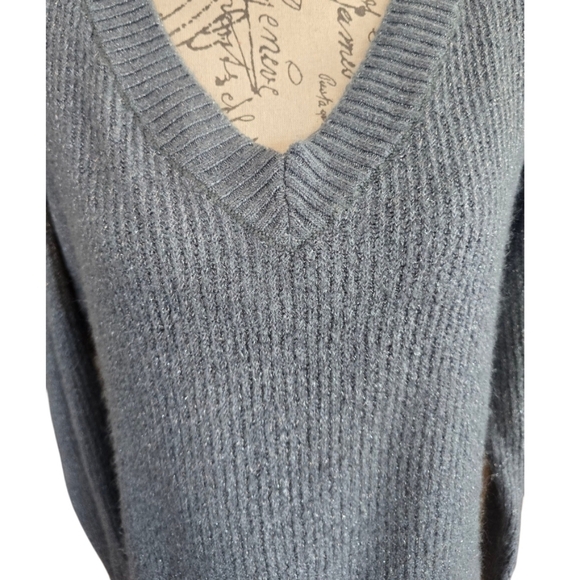 Nine West Light Blue Metallic Long Sleeve Tunic Sweater M - Picture 2 of 8